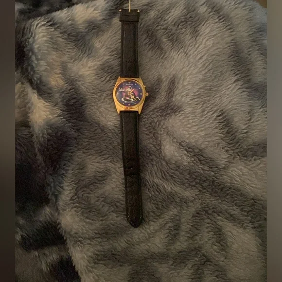 1995 WARNER BROS WATCH - FRENCH SKUNK LOVER - BUBBLE CRYSTAL - BBA-18